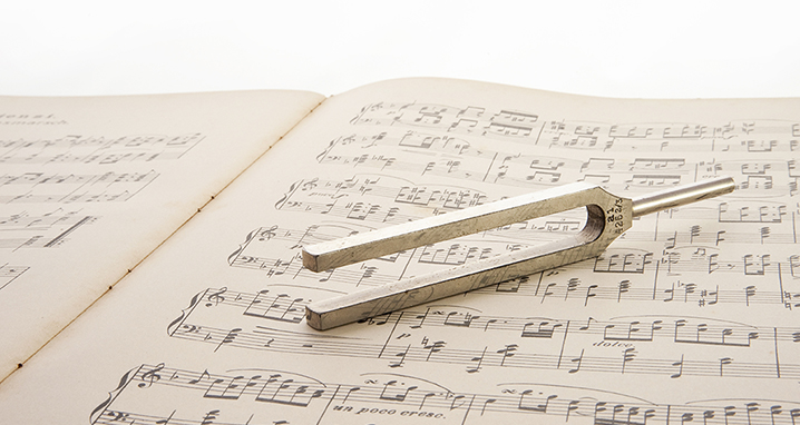 tuning-fork_G1-ZVScu_718x382