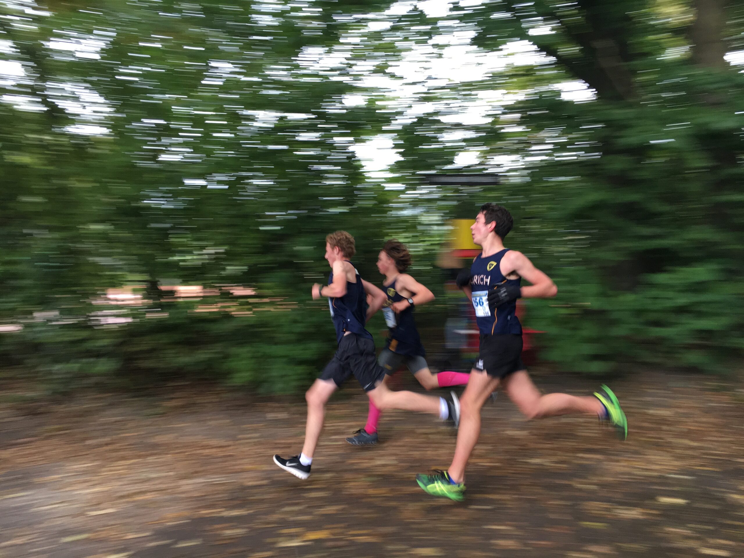 cross country runner team